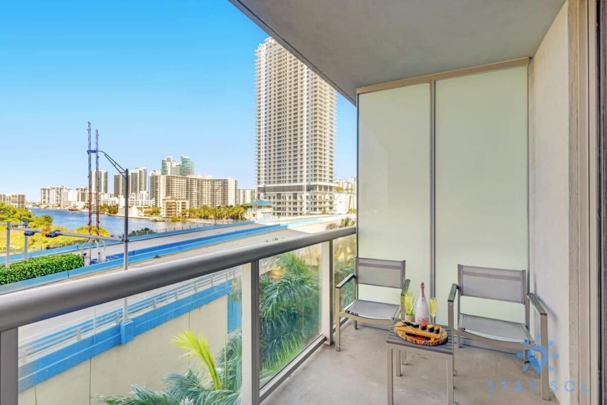 Balcony - Pool - Near Beach - Gym Hallandale Beach Dış mekan fotoğraf